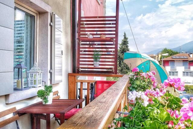 Antica Casa Alboletta - Appartamento Frida Kahlo Riva del Garda Esterno foto