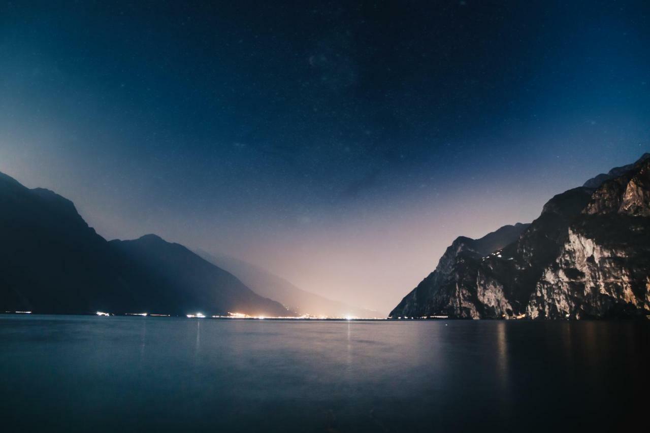 Antica Casa Alboletta - Appartamento Frida Kahlo Riva del Garda Esterno foto